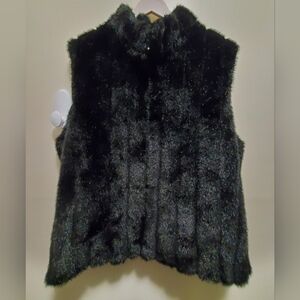 Fabulous furs block, 2 pocket vest, rarely worn. Size M but fits more like large